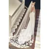 Свадебные вуали, продающие EST в складе длинные приспособления для вуали, 2023 Veu de Noiva Longo Свадебное кружевное кружево Purfle Combbridal