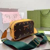 Borsa per fotocamera Borsa a tracolla con marchio Co Borsa da donna Portafoglio unisex sul petto Lettere di moda Tracolla larga staccabile Cerniera Hardware Borse per telefono da uomo di grande capacità