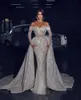 Vestidos de noiva brilhantes 2023 mangas compridas BATEAU fora das lantejoulas Apliques de renda 3D vestidos formais de trem destacável Vestidos de noiva Sweep Train de Novia GJ0323