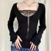 T-shirt da donna Xingqing Sexy Patchwork in pizzo Solido Casual Maglietta di base Donna Vintage Nero Manica lunga Top Tees Carino Pullover Chic