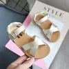 Sandalias para niñas verano niños niños niña niño al aire libre suave Cruz zapatillas zapatos Sandalias 230322