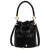 Retail The Bucket Bags Womens Handväskor 2023 Ny mode axel liten messager väska 12 färger
