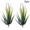 Flores decorativas 2pcs Plantas suculentas artificiais Aloe Paisagem Arranjo de flores falso Decoração de jardim doméstico