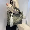 Shoulder Bags Brand Nylon Quilted Shpper Bag Padded Short Handle Totes Luxury Big Women Handbags Lady Soft Warm Satchels 230322