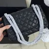 Dames Klassieke Gewatteerde Zwarte Tassen Met Dubbele Flap Kaviaarleer Kalfsleer Designer Portemonnee Zilver Metaal Hardware Gematelasseerde Keten Multi Pochette Luxe Handtassen 25CM