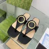Sandálias Elegante marca de luxo Chinelo Masculino Feminino Casa Moda Chinelos de couro Clássicos Dearfoam Sandália Chinelos de fivela dupla Sapatos baixos felpudos Slide
