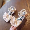 Sandali Scarpe da principessa per bambini piccoli estivi bambina con fiocco sandali da spiaggia moda tacchi bambini 230322