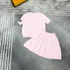 Neue Mädchen Kleiderset Kinder rosa Kleiderbriefkleidung Set Sommer Kurzarm Anzüge Mädchen Strickrocksets Sets