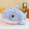 人気のカラフルなサメ人形ぬいぐるみシリーズおもちゃかわいいサメの寝台枕ソフトフィルギフト
