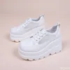 Sapatos de vestido branco cunha tênis plataforma respirável oco y salto bomba saltos 230322