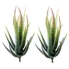 Flores decorativas 2pcs Plantas suculentas artificiais Aloe Paisagem Arranjo de flores falso Decoração de jardim doméstico