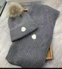 2022 Classic Suit Hat Hat Scarf Cashmere Rabbit Cashmere Quality the Warm Is Super bekväma män och kvinnor kan göra ett par ST9771357