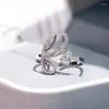 Pierścienie klastra jkjy 18k białe złoto 0,31 gruszka natura diamentowy pierścionek modny przyjęcie weselne