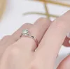 クラスターリングaazuo 18kホワイトゴールドリアルダイヤモンド0.40ct h vsクラシックボタンアーム女性婚約パーティーのための花の4つの結婚指輪