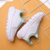 Athletic Outdoor 2023 Spring New Children's Slip-On Sneakers Barefoot Lightweight Breattable Boys and Girls Trendy Soft-Soled Kids Shoes Storlek 23.5-37