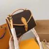 Tasarımcı Çantalar Tote Çanta Sırt Çantası Kadın Çanta Moda Lüks Klasik Küçük Banliyö Crossbody Bags Toats Omuz