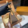 Дизайнерские сумки кожаные сумки на плече рассылают модные сумочки кросс -кузовые женщины роскошные классические кожаные сумки для мессенджер