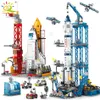 Modellbyggnadssatser Huiqibao Space Aviation bemannade raketbyggnadsblock med astronautfigur City Aerospace Model Bricks Children Toys For Kids