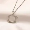 Mai sbiadito Designer di marca di lusso Pendenti Collane Ottone Rame Diamante Placcato oro reale Doppia lettera Collana girocollo Collana con ciondolo Accessori per gioielli Regali