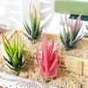 Flores decorativas 2pcs Plantas suculentas artificiais Aloe Paisagem Arranjo de flores falso Decoração de jardim doméstico