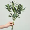 Dekoratif çiçekler yapay zeytin dalı vazo yeşil gövde ağaç bitki meyve iç dekoratio için uygun