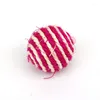 Cat Toys Sisal Ball Toy Multicolor Random Interactive Accessories Pet Dog Pets leveranser för katter och hundar