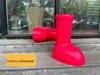 2023 MSCHF Män kvinnor Rain Boots Designers Big Red Boot Thick Bottom Non-Slip Booties Rubber Platform Bootie Fashion Astro Boy Storlek 35-44 GW4