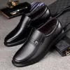 Chaussures habillées en cuir véritable chaussures faites à la main hommes mocassins sans lacet affaires chaussures décontractées classique en cuir souple Hombre respirant hommes chaussures plat 230324