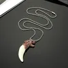 Colares pendentes 1pc simulação dominante de lobo colar de dente retro punk tigre cabeça jóias de cadeia de suéter masculino