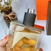 Parfums Fragrances Herrenparfümspray 100 ml EDT mit würzigen Holznoten. Klassischer Herrenduft für jede Haut