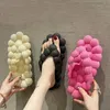 Divertidas chanclas de burbujas con dijes, zapatillas de masaje para mujer, zapatos de casa de verano, sandalias de plataforma con bolas de burbujas, chanclas antideslizantes