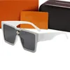 女性と男性のためのトップデザイナーの豪華なサングラス眼鏡屋外シェードビッグスクエアフレームファッションクラシックレディサングラスミラー品質2308