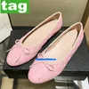 1Ladies Casual Shoes Designer Sandaler For Women Loafers Dress Shoe Stitching Ballerinas Falts Lammskinn Tyg Ballet Flat Sandal Summer Slides Luxury Slide Loafer