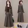 Zweiteiliger Dres 'Modeanzug Rock Twopiece Set Herbst- und Winter Elegant Long Sleeve Vintage Blazer Mantel mittelgroße Röcke Anzüge 230324