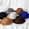 Stingy Brim Hats Fashion Men Men Men Fedoras Hat Женская джазовая шляпа с бабочкой элегантная весенняя черная шерстяная кепка для повседневной шляпы 230324