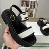 2023 Designer Luxury Classic Roman Buckle Straps Sandaler Kvinnor Äkta läder Metal Buckles Slippers Lady Outdoor Beach Platform Flat Sports Casual Sandal Shoes