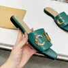 Tasarımcı Terlik Katır Terlik Metal Altın Sandalet Kadın Çok Yönlü Terlik İşlemeli Koyun Derisi Sandalet Scuffs Düz Slaytlar Parmak Arası Terlik Size35-44