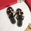 2023 Klassieke Sandalen Slippers Zomer Strand Schoenen Lace Up Vrouwen Klinknagel Slippers Vrouwen Platte Jelly Snoep Kleur Slippers T-Vormige Sandalen