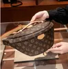 أزياء المرأة الشهيرة Bumbag عبر الجسم الكتف حقيبة مصمم براون الجلود حقيبة الصدر بوم للجنسين حقائب الخصر محفظة في الهواء الطلق القماش الخشن المرأة الخصر حقيبة حزمة حزام ركوب الدراجات