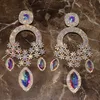 Dangle Chandelier Design de luxe fleurs brillantes boucles d'oreilles pendantes pour femmes bijoux de mode robe de soirée déclaration boucles d'oreilles accessoires 230323