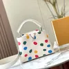 Designer kvinnor handväskor mode axelpåsar högkvalitativa tygväskor bokstav tryck kvinnor handväskor medium handväskor äkta läder crossbody väskor polka dot mönster