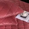 Matras Pad pluche dikker gewatteerde matrasomslag Warm zacht kristal katoenen linjes linjes gewatteerd bed gemonteerd vel nodig bestelkussencases 230324