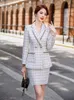 Zweiteilige Dres Elegante Rockanzüge Weiblicher Langarm-Blazer mit echter Tasche Lässiges schwarz-weißes Plaid-Set 230324