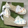 Luxury Platform Heel Sandals Straw Woven Wedge Espadrille Shoes Leather Fisherman Thick Heel Sandal Decorative Ankle Straps Open Toe Toe Dress Shoe With Box NO037
