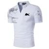 メンズTシャツファッション半袖黒と白のブルプリントスタンドカラーポロTシャツ230324