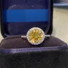 Pierścienie klastra klasyczny żółty pierścień diamentowy MOISSANITE 1CT 2CT 3CT Bright Cut 925 Srebrna Kobiet Jewelry Bride Błode zaręczynowe luksusowe prezenty świąteczne