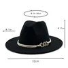 Stikte rand hoeden wol fedora hoed voor vrouwen chapeau zwarte hoeden met ketting mannen eenvoudige brede runder herfst vrouwelijke caps mode jazz top cap groothandel 230324