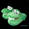 Pantofole 2023 Fahsion Winter Cotton Walk Open Mouth Make Strange Crocodile Dance Dinosaur