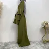 Etnisk klädkvinna Muslimsk Ababya Satin Dres Abaya Elegant Dubai Turkiet Arabiska islamiska kaftan Saudiska Chiffon Simple Dress 230324