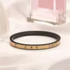 Aonw pulseira feminina ouro curb pulseira designer preto marca unissex carta couro vintage design jóias presente cinta de aço inoxidável